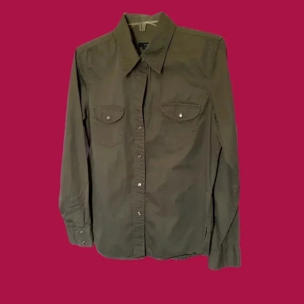 -Gap women shirt size M green army color